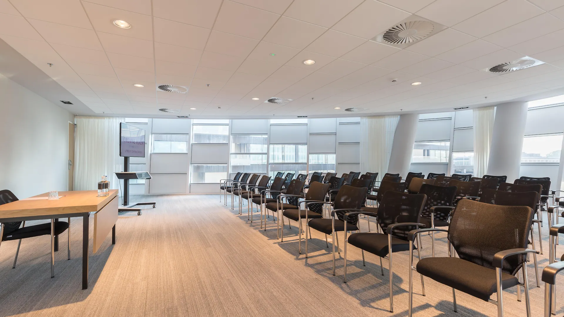 Crowne Plaza Utrecht - Central Station By Ihg Hotel