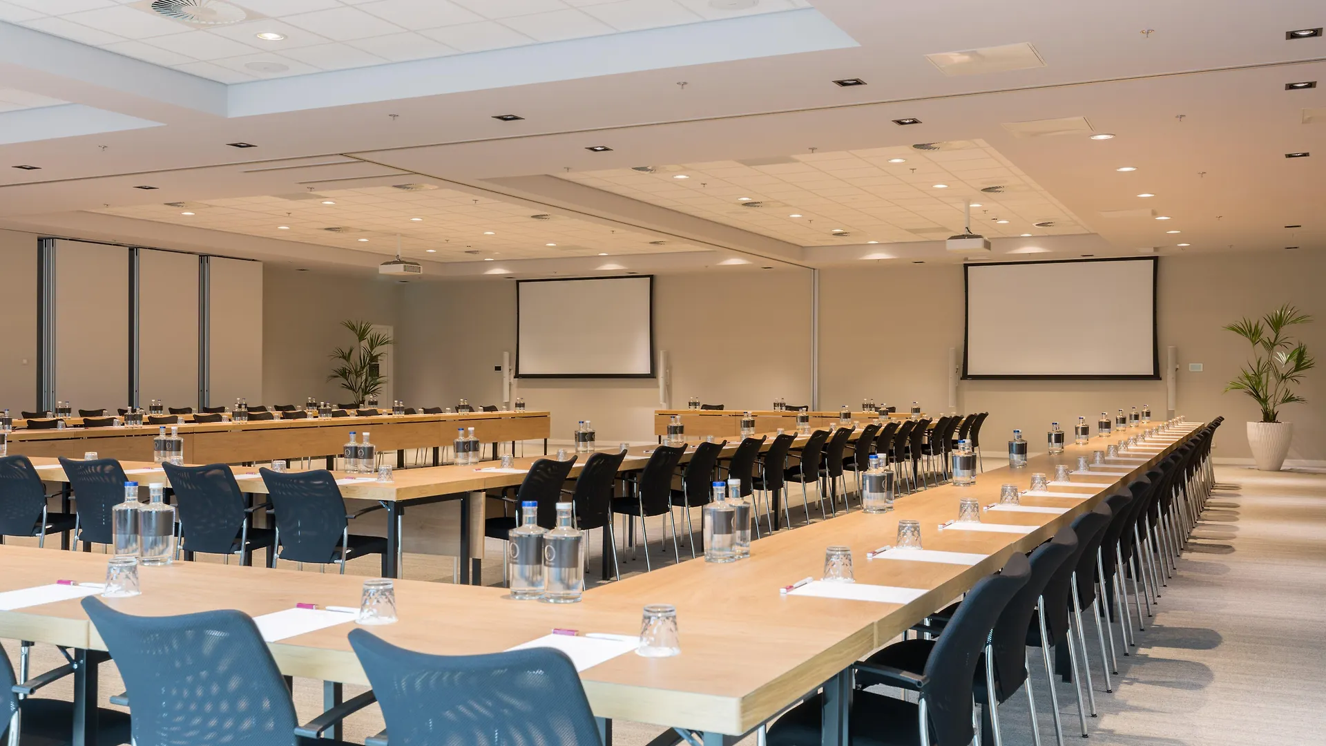 Crowne Plaza Utrecht - Central Station By Ihg