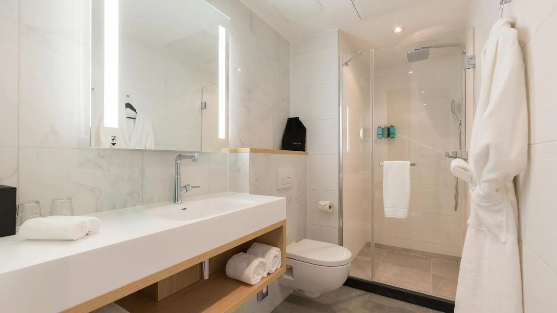 Crowne Plaza Utrecht - Central Station By Ihg 4*,